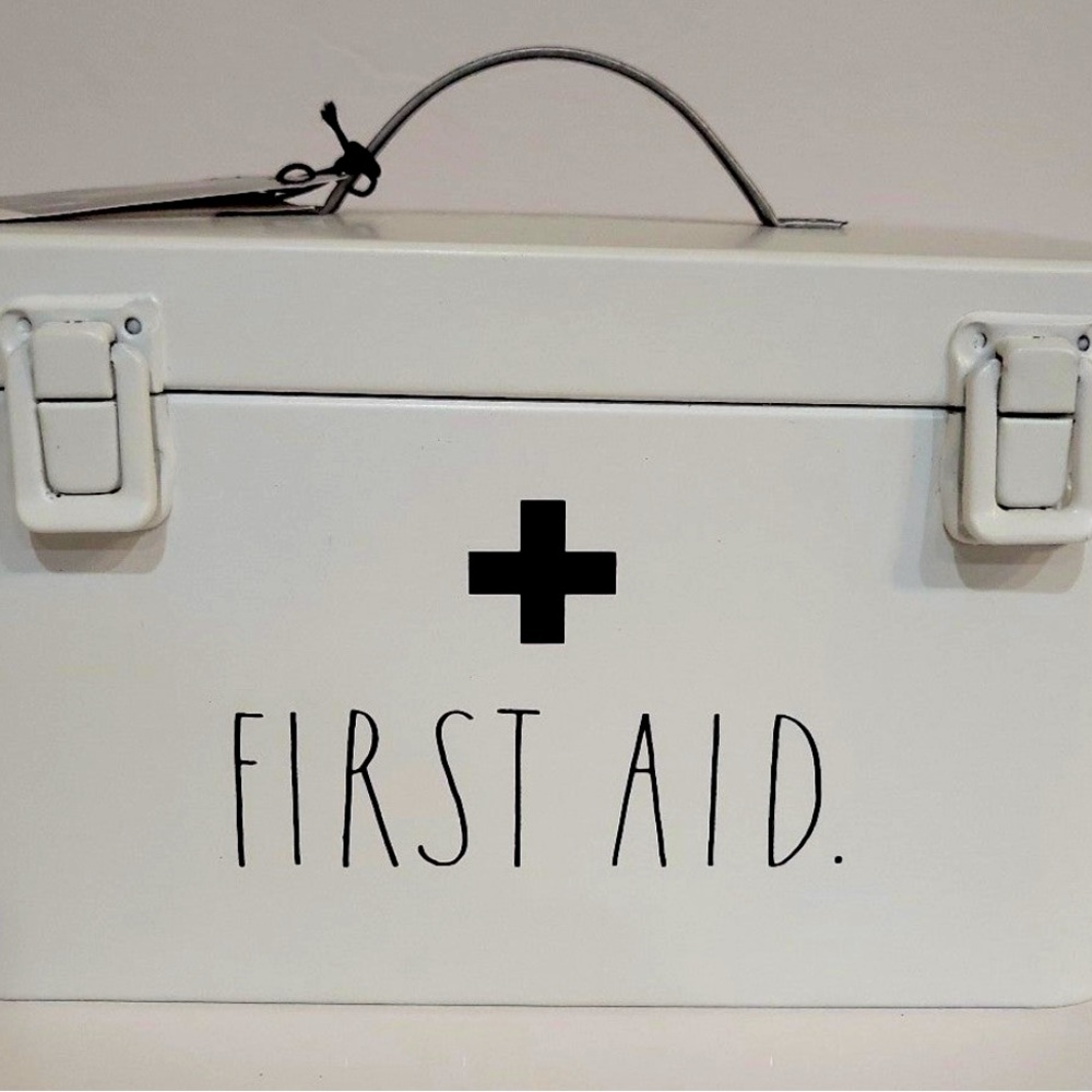 NWT -Rae Dunn First Aid tin